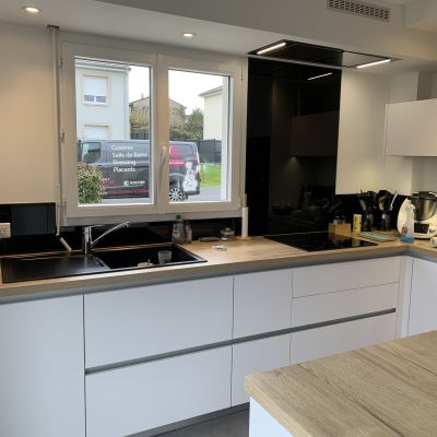 Cuisine avec plan travail en bois